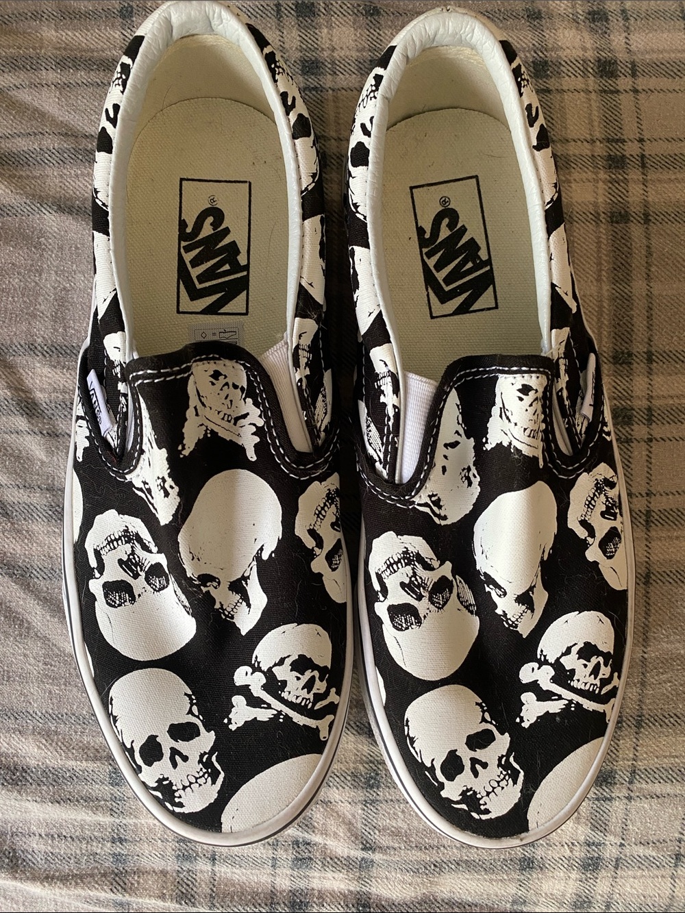 Vans Black & White Slip-On Skull Print Shoes